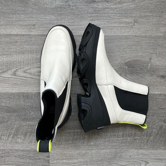 Sorel Brex Chelsea Boots - Picture 1 of 4